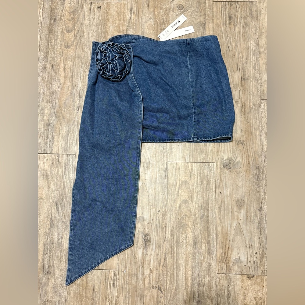Aqua Women's Denim Flower Samara Mini Skirt, Size XS